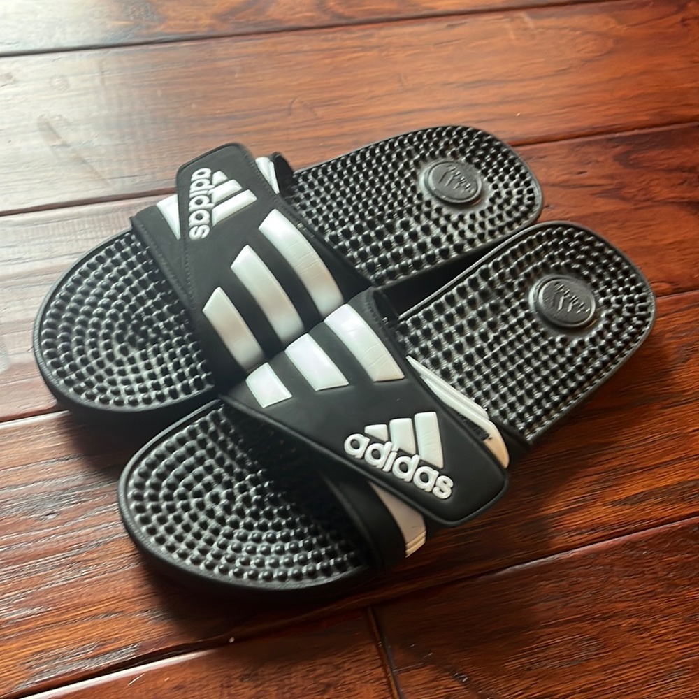 Size 11 Adidas adissage slide sandals